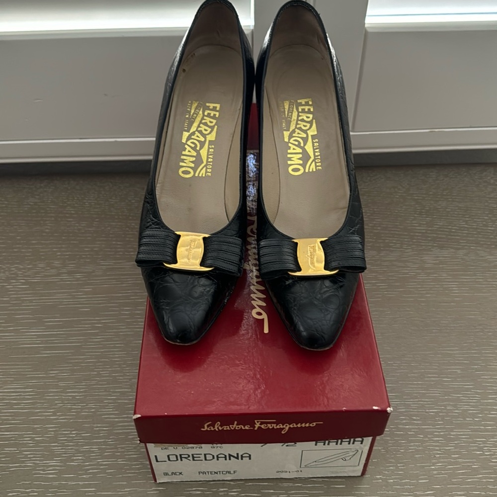 Vintage ferragamo heels